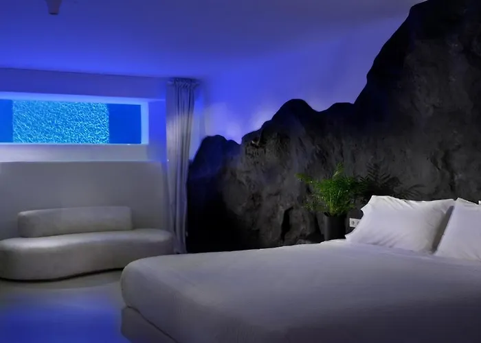 Million Stars Mykonos Kalafati