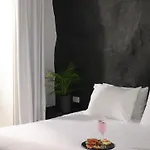 호텔 Million Stars Mykonos, Iconic By Design 칼라파티스