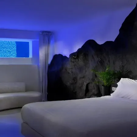 Million Stars Mykonos, Iconic By Design Kalafati