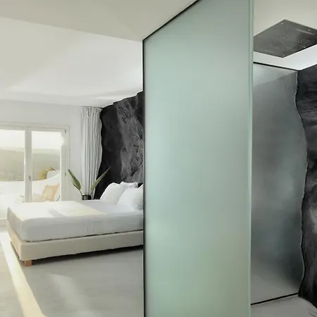 Million Stars Mykonos Kalafatis